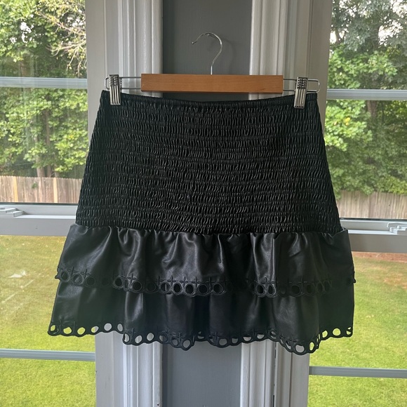 Stellah Smocked Mini Skirt - Picture 7 of 7